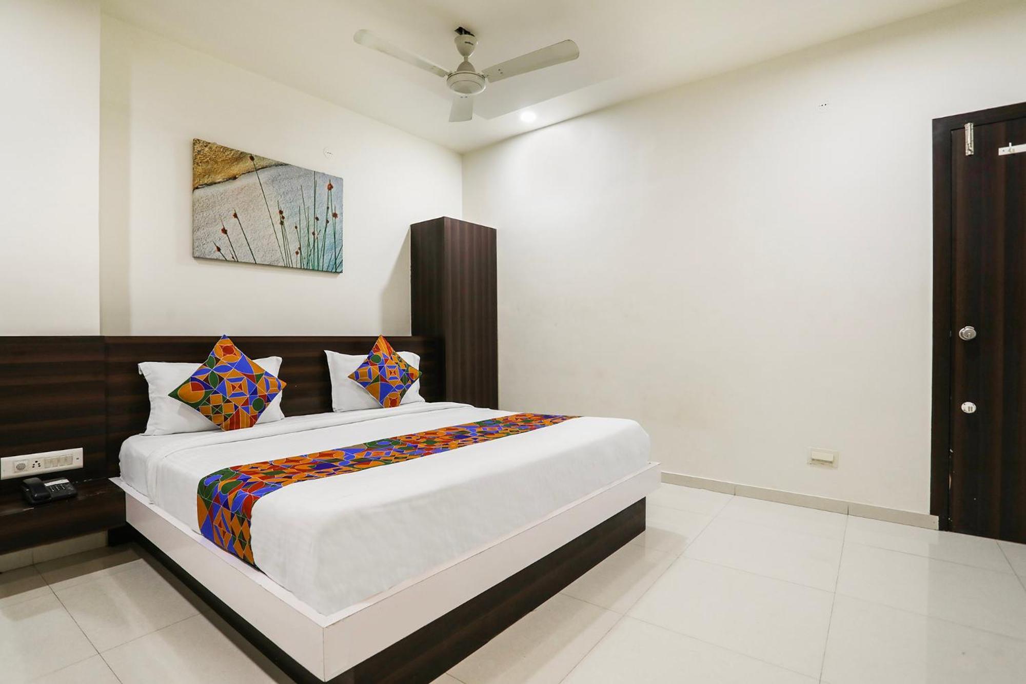 Fabhotel Sk Rajkot Bagian luar foto