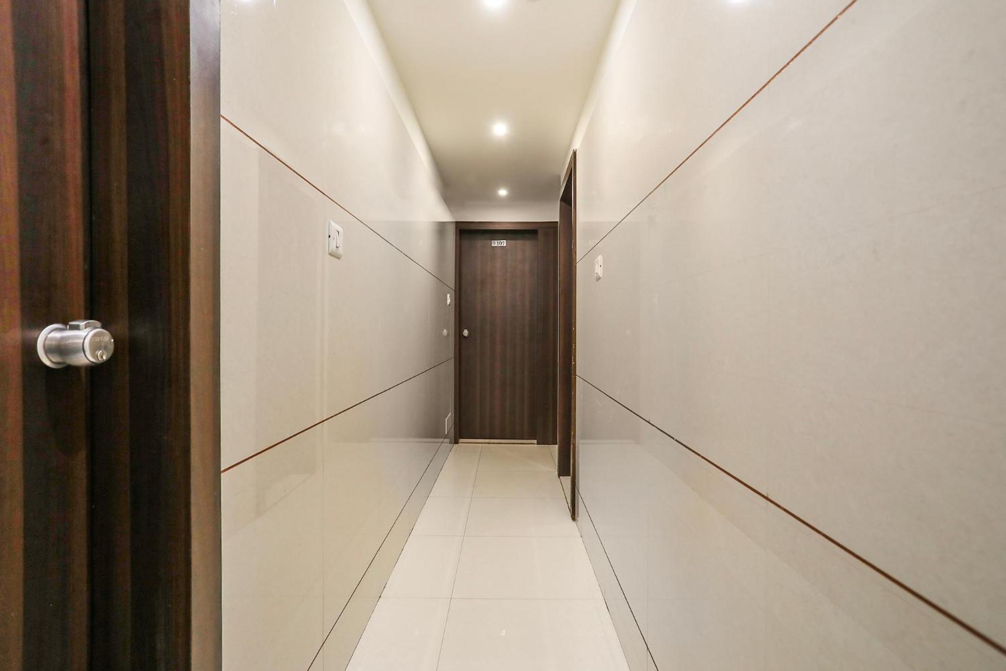 Fabhotel Sk Rajkot Bagian luar foto