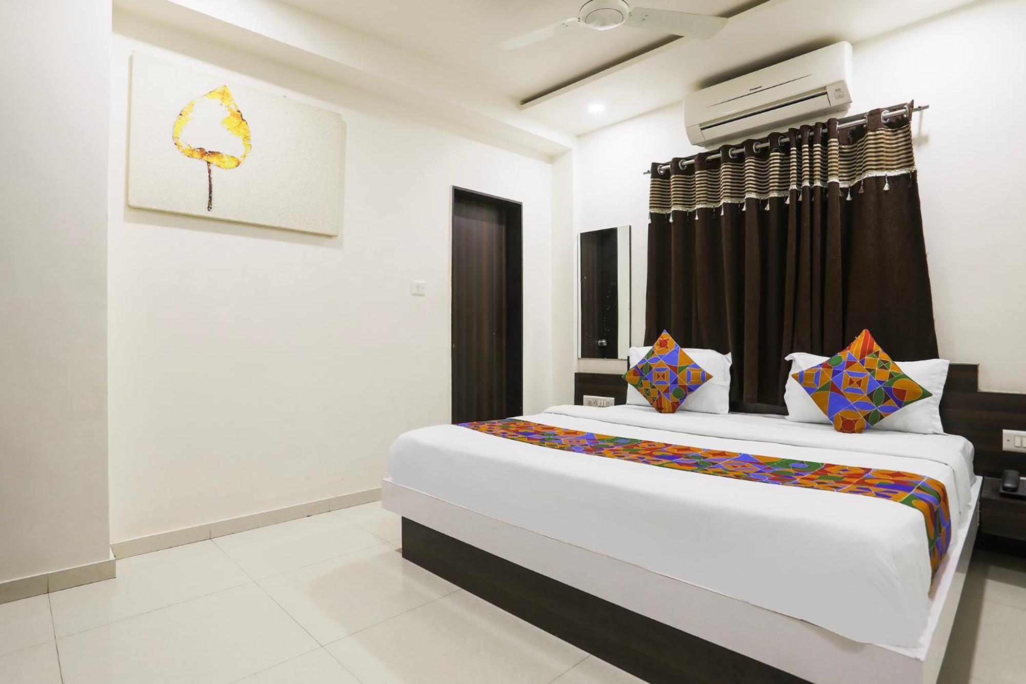 Fabhotel Sk Rajkot Bagian luar foto