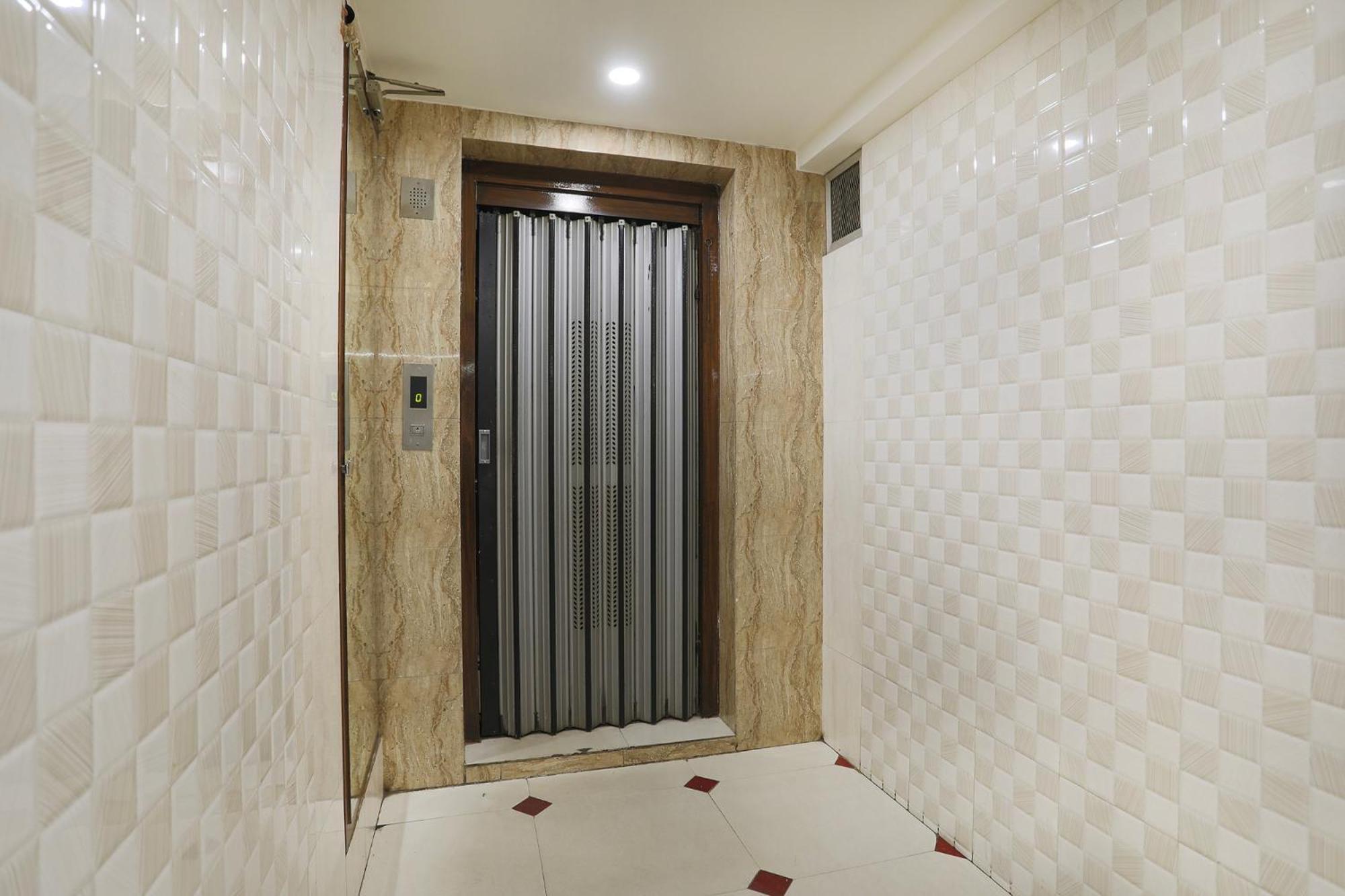 Fabhotel Sk Rajkot Bagian luar foto