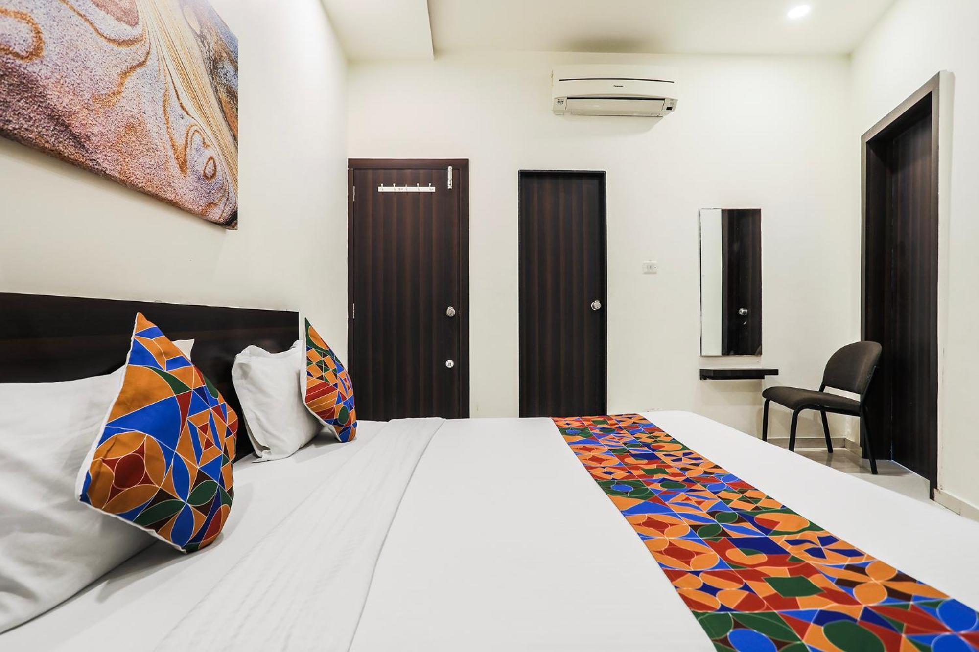 Fabhotel Sk Rajkot Bagian luar foto