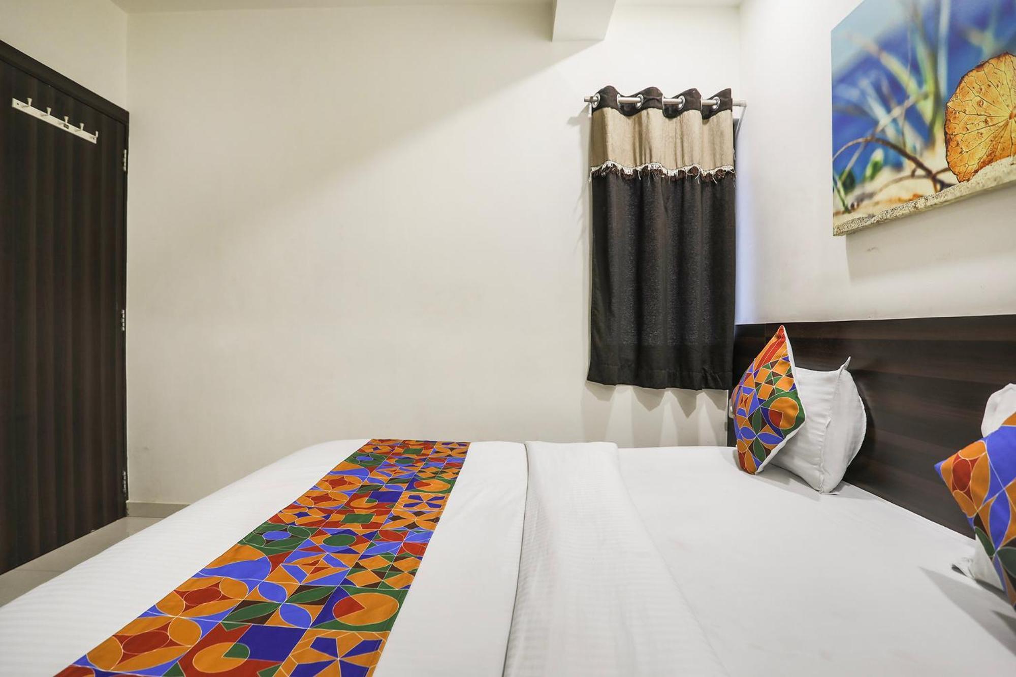 Fabhotel Sk Rajkot Bagian luar foto